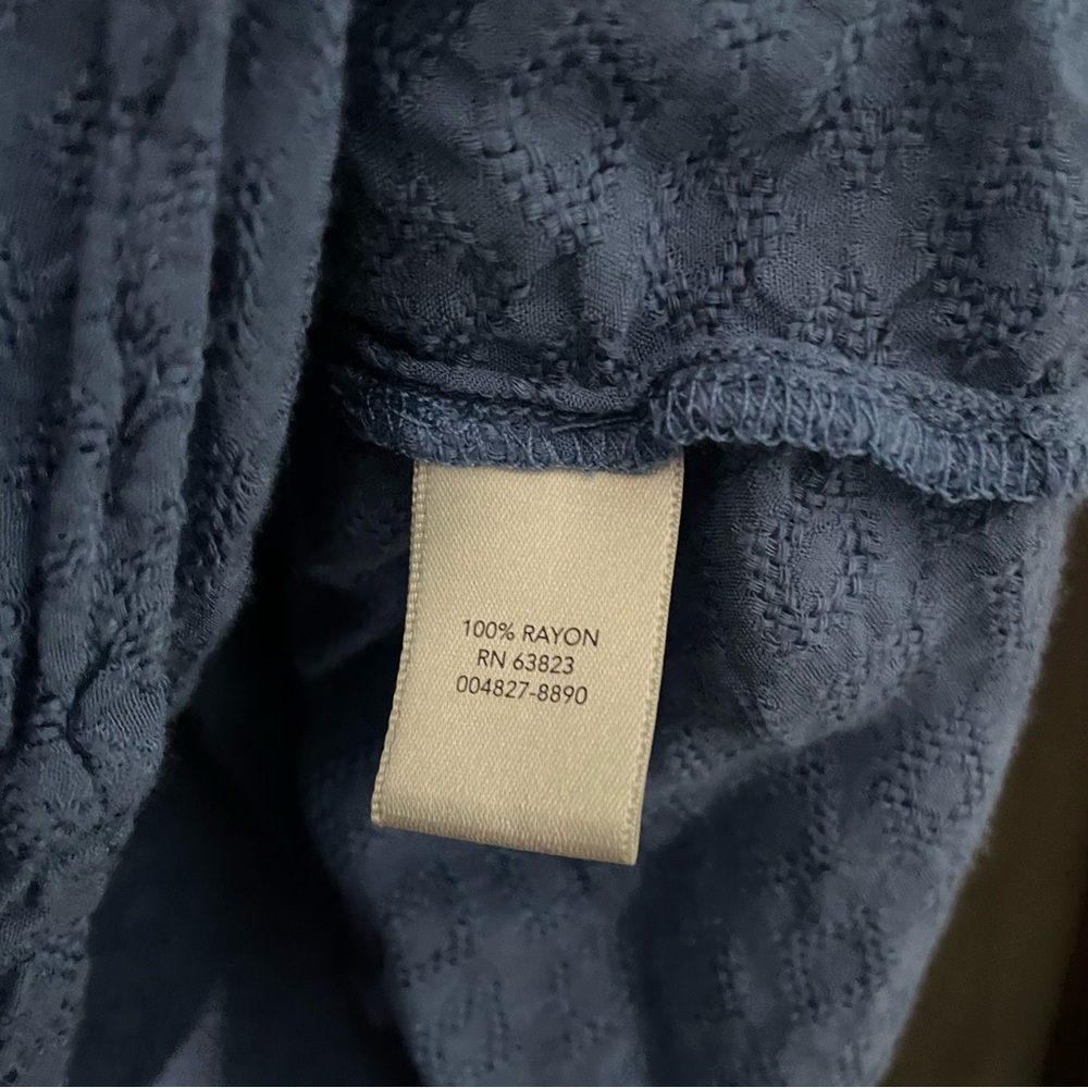 Christopher & Banks Shirt Size Large Rayon Blue - Picture 3 of 4